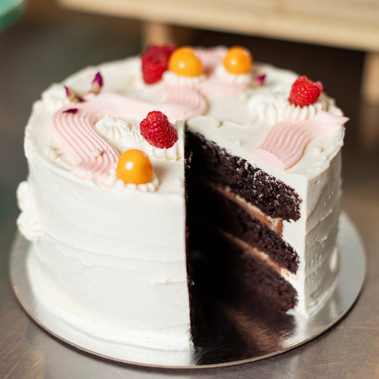 cake bakery toronto birthday gta buttercream chiffon buttermilk chocolate raspberries white 