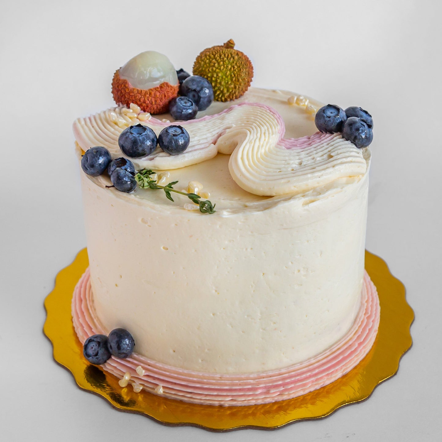 cake bakery toronto birthday gta buttercream chiffon buttermilk fruit white swirl small